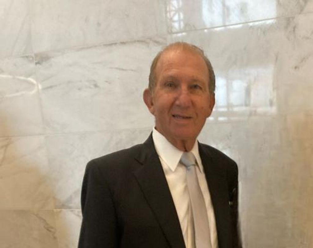 Dr. Robert M Feingold Profile Photo