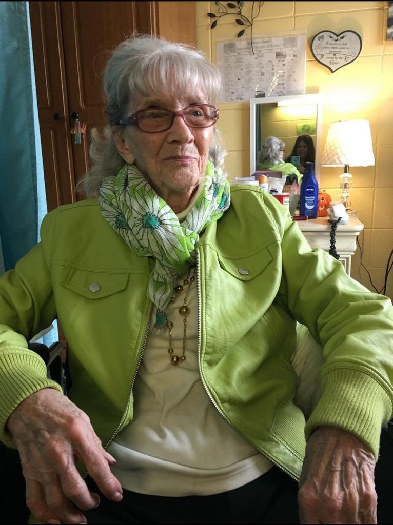 Phyllis Christine Leslie Profile Photo