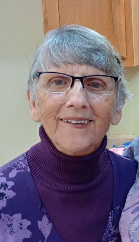 Sandra Sue (James)  Sundmacker