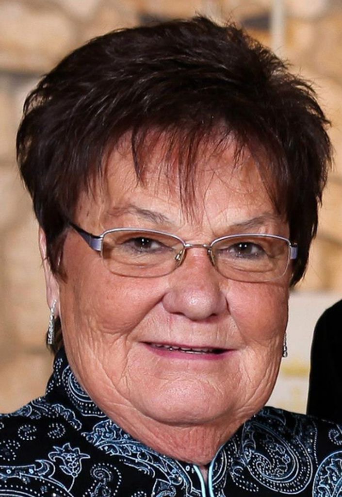 Patricia "Pat" Louise Hefter