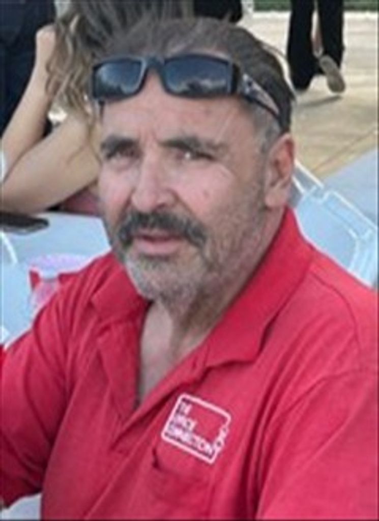Luis Urquiaga Profile Photo