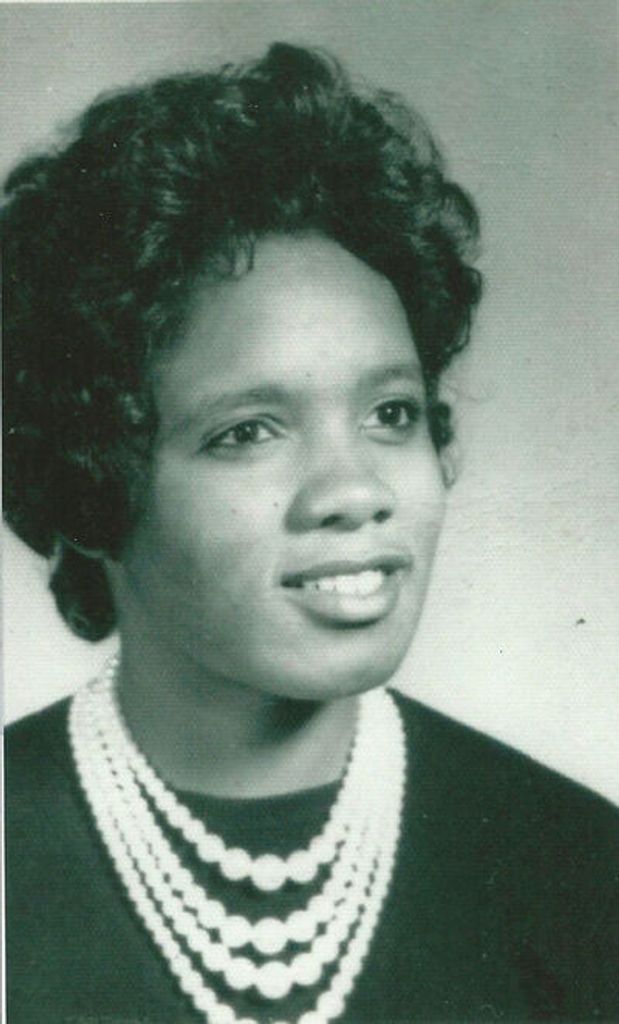 Ms Margo White Profile Photo