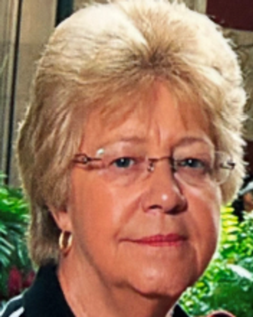 Helen Bond Lyons Profile Photo