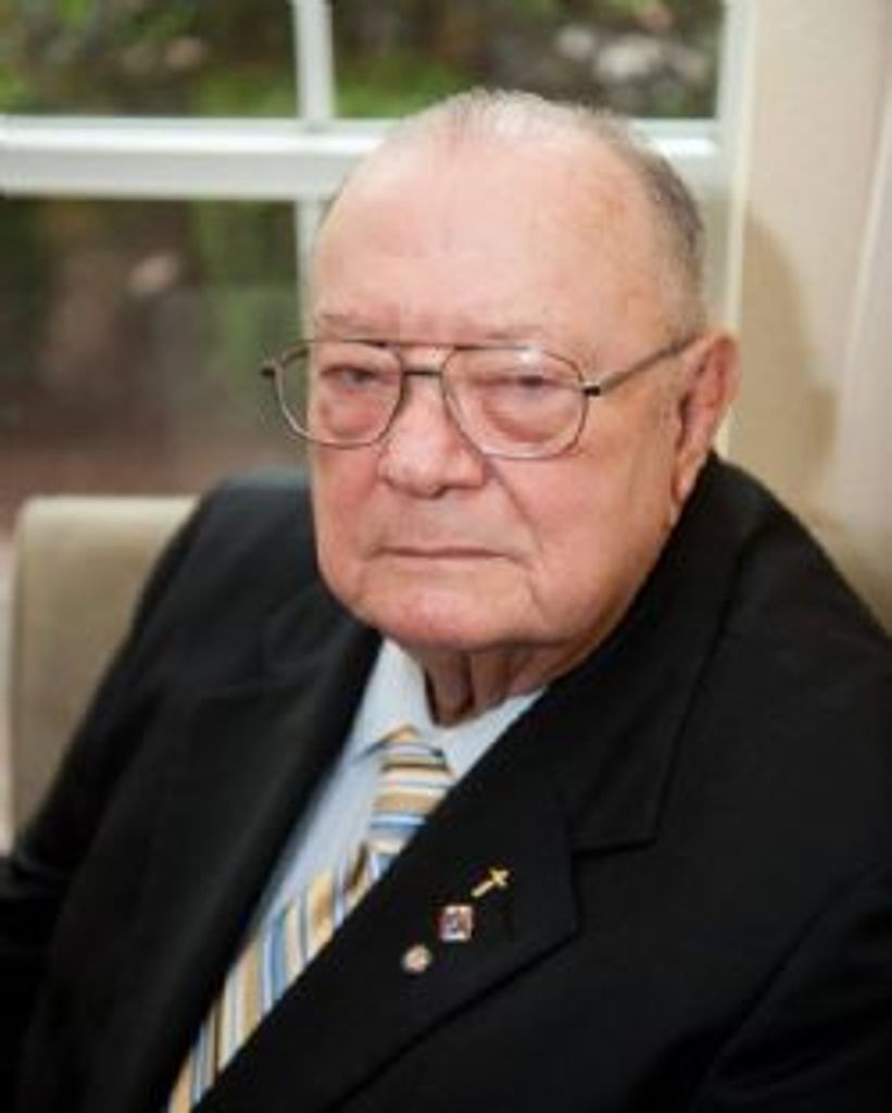Edward J Roznovsky, Jr. Profile Photo