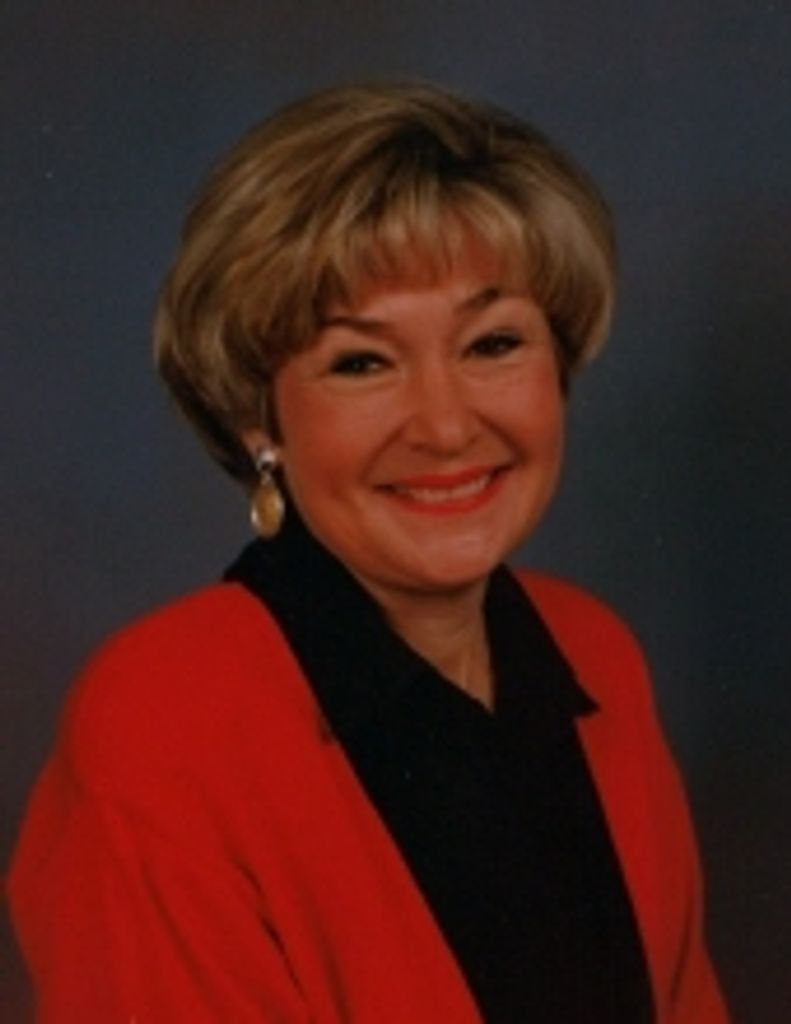 Eleanor "Ellie" Kirkegard Linder