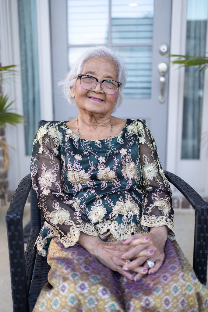 Naly Loch Profile Photo