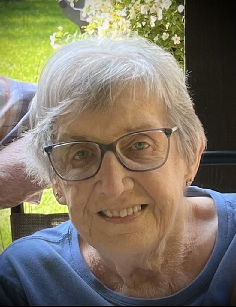 Carolyn Traulich Profile Photo