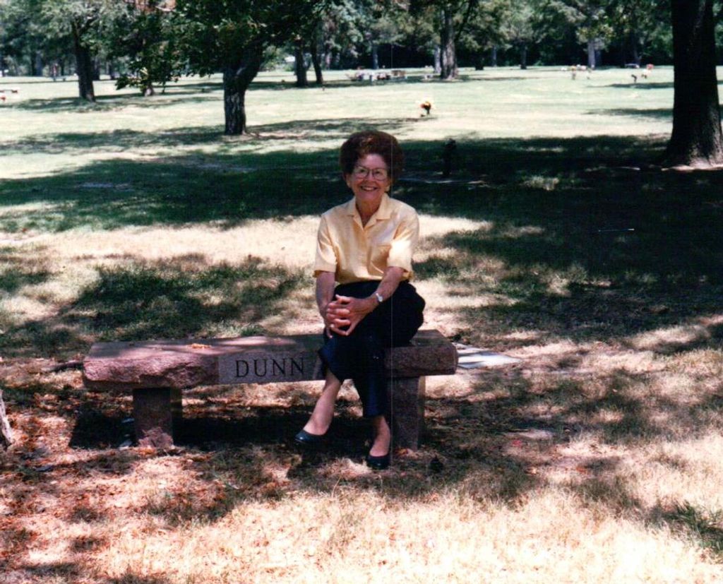 Lorena Jo Hinckley Profile Photo