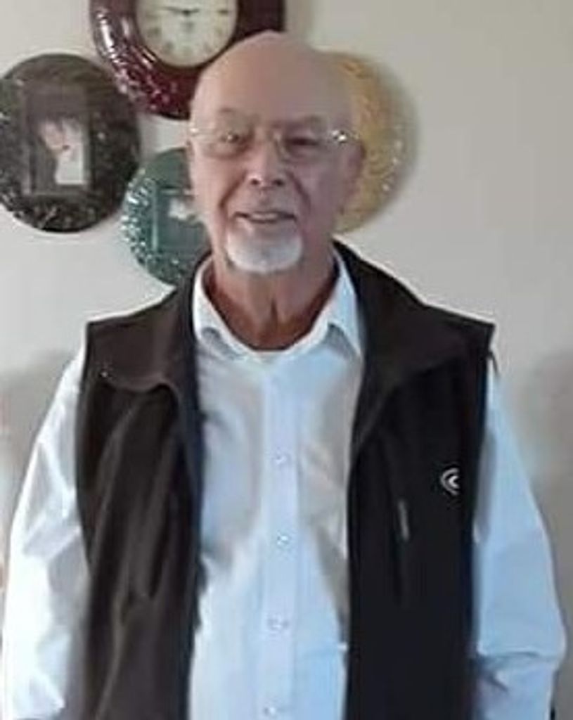 Larry Holt