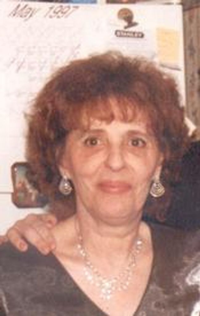 Elizabeth "Betty" Papaharalambos Dicenzi