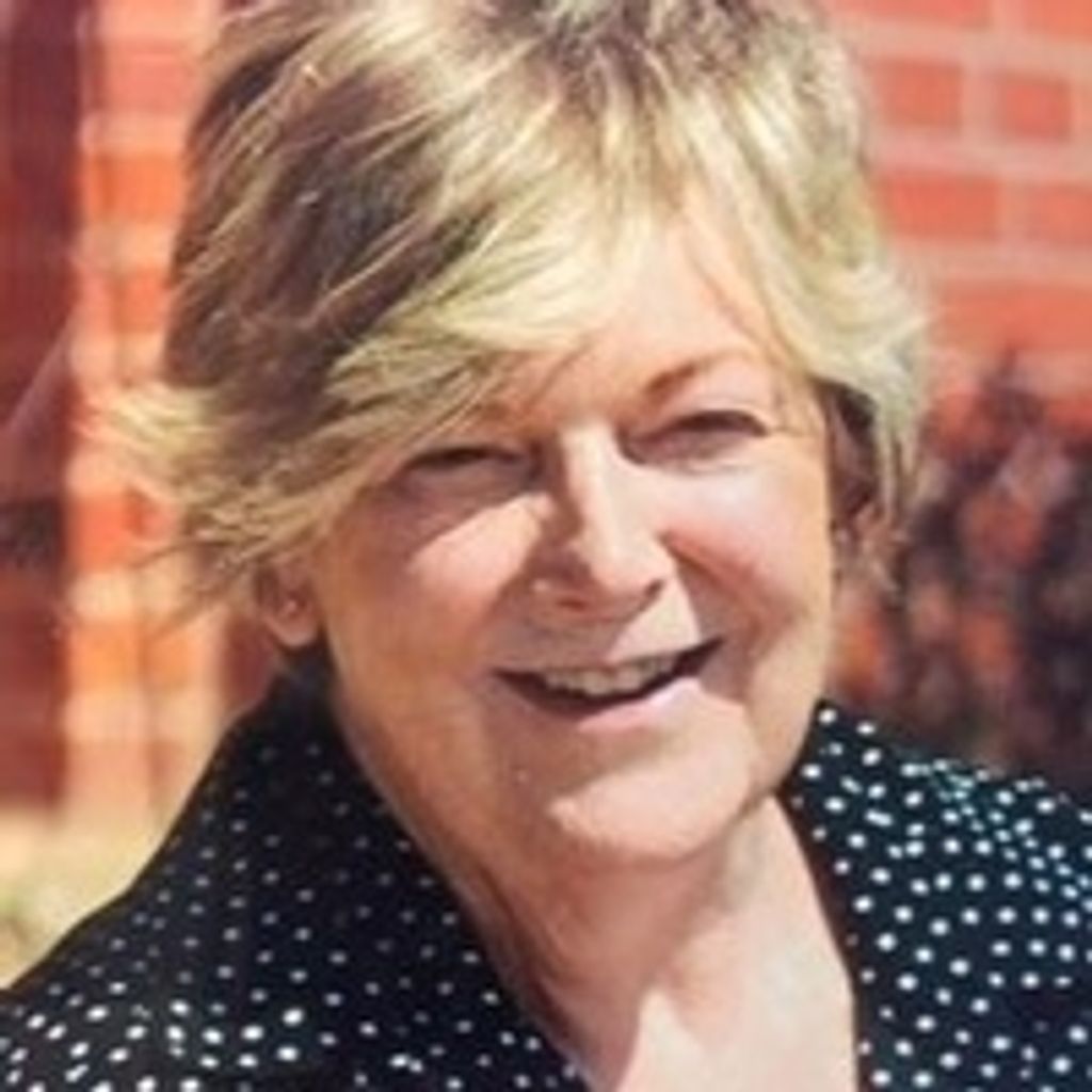 Elizabeth  "Beth" Carr