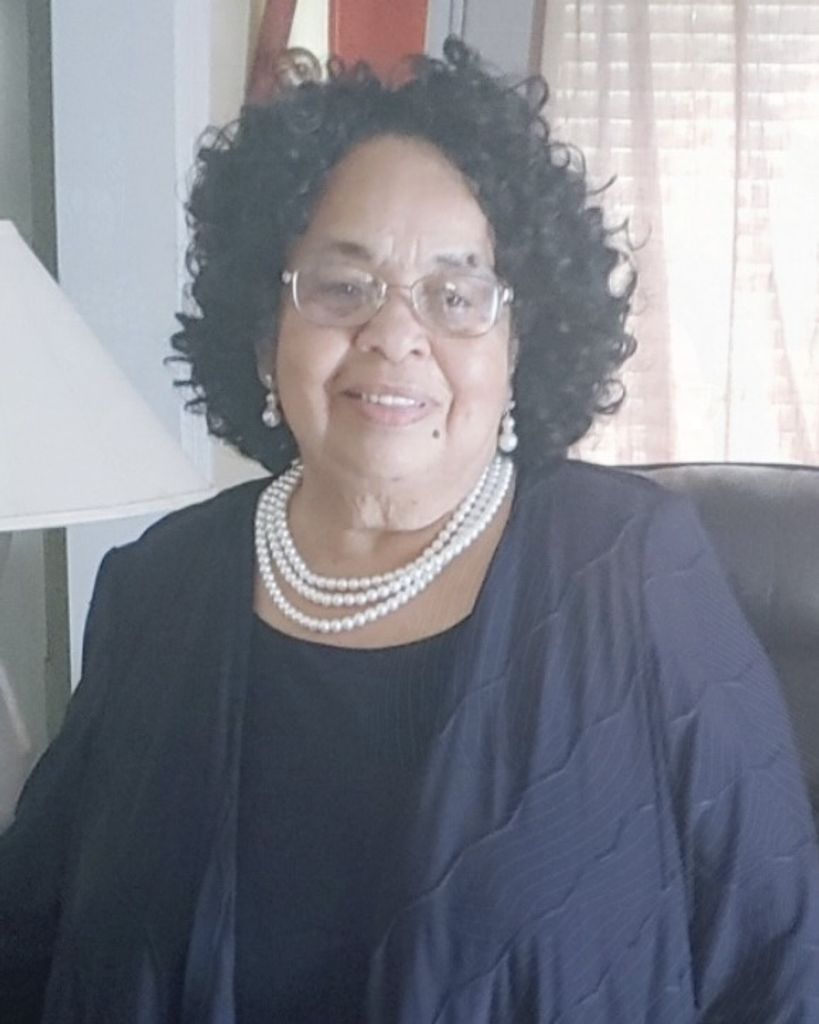 Estelle Lowman Young Profile Photo