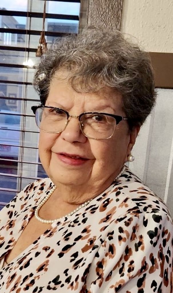 Olga Escoto Ayello