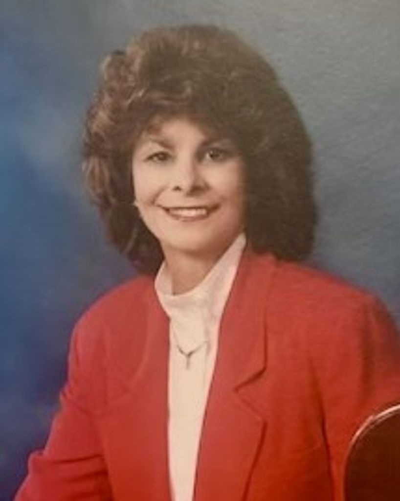 Betty Santanello Profile Photo