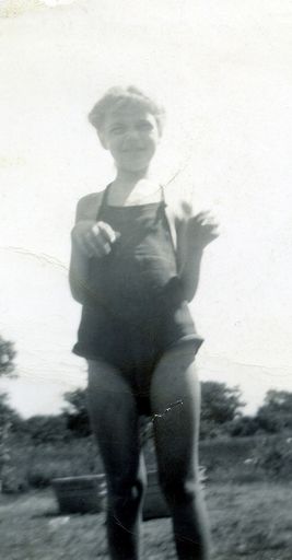 Rose D'Amico photo gallery thumbnail 3 of 96