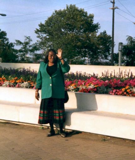 Lillie L. Harris photo gallery thumbnail 5 of 18