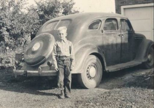 Keith Edward Loe Bailey photo gallery thumbnail 12 of 103