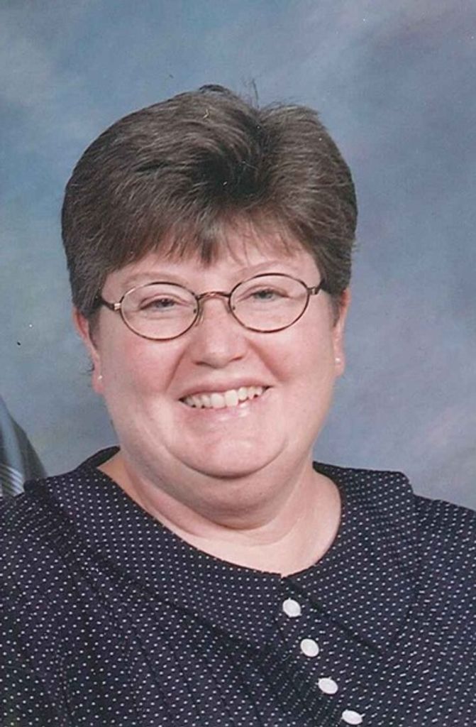 Julie Marie Lyle Profile Photo