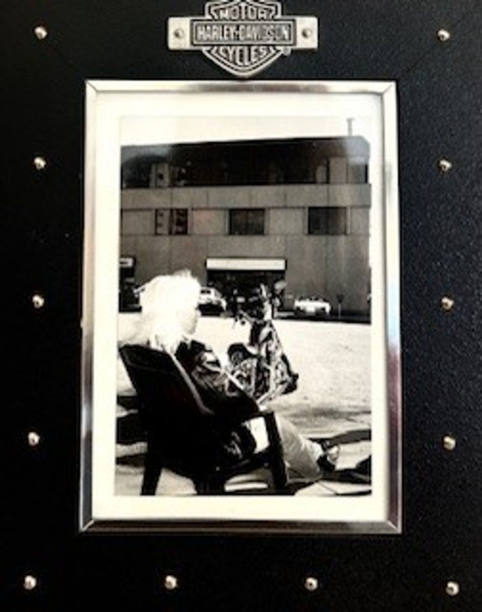 Anita Johnson photo gallery image 2 of 7