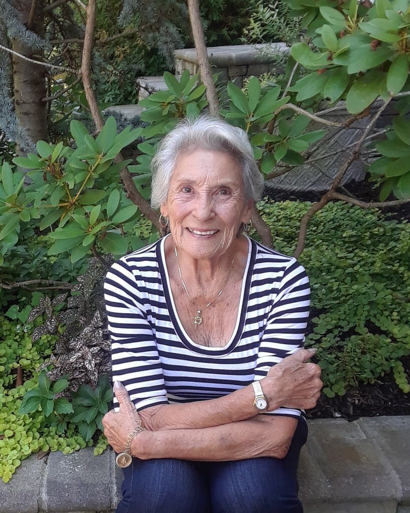 YOLANDA VIOLET ROMERO