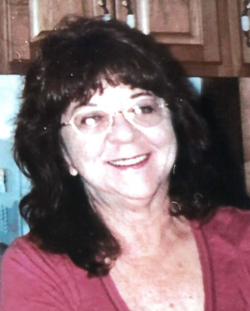 Christina "Chris" (Berecek)  Turner