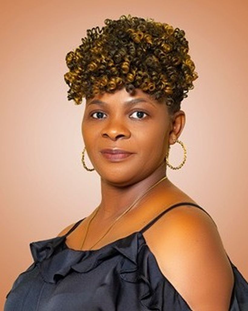 Elizabeth Juste Profile Photo