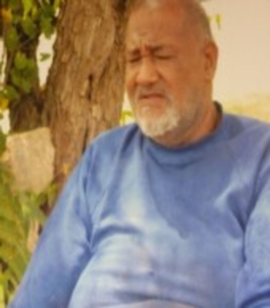 Robert Louis Shoals Profile Photo