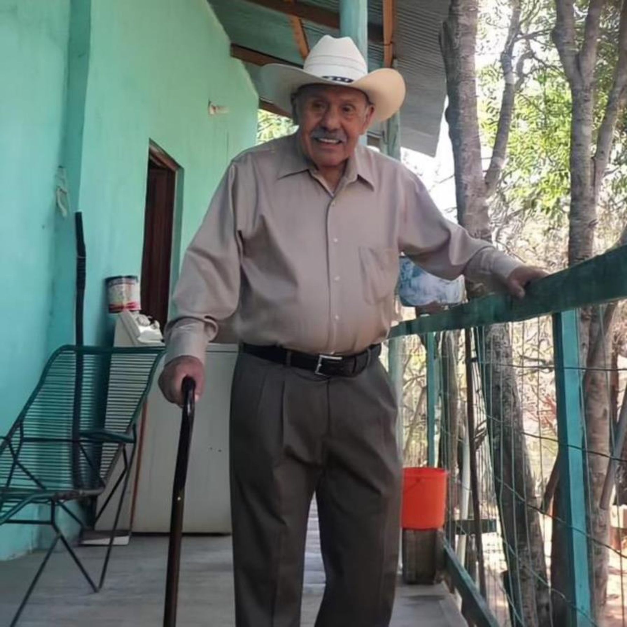 Alejo Izaguirre Saavedra photo gallery image 1 of 148