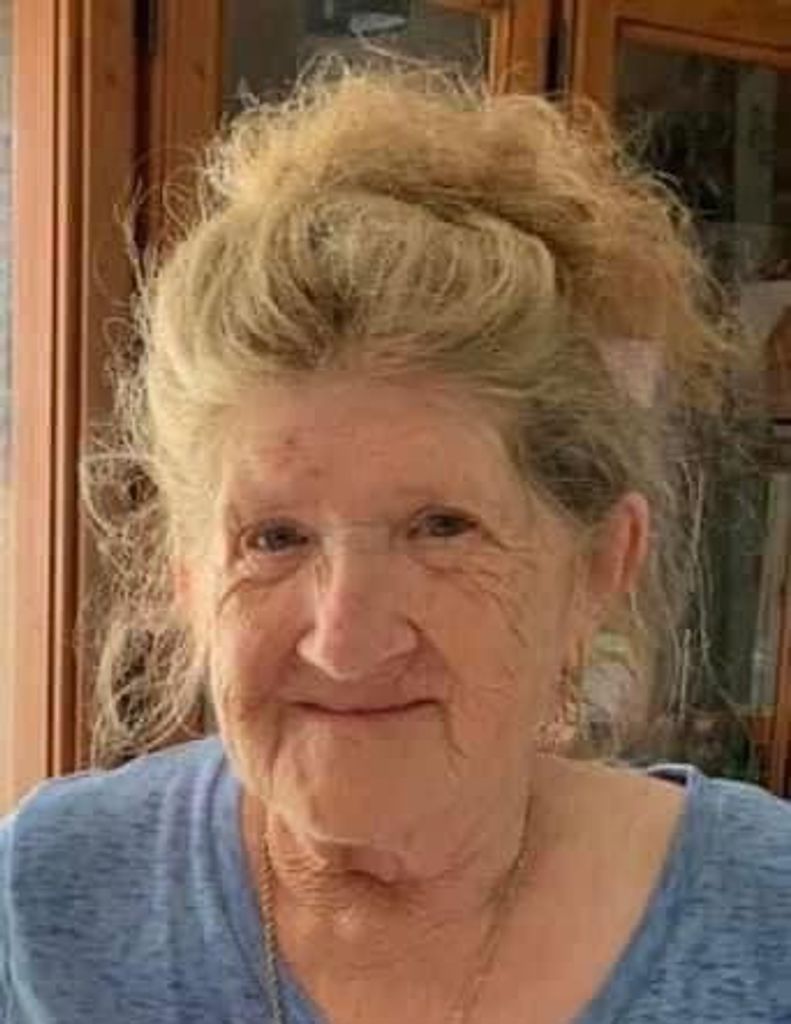 Eva Mullins Profile Photo