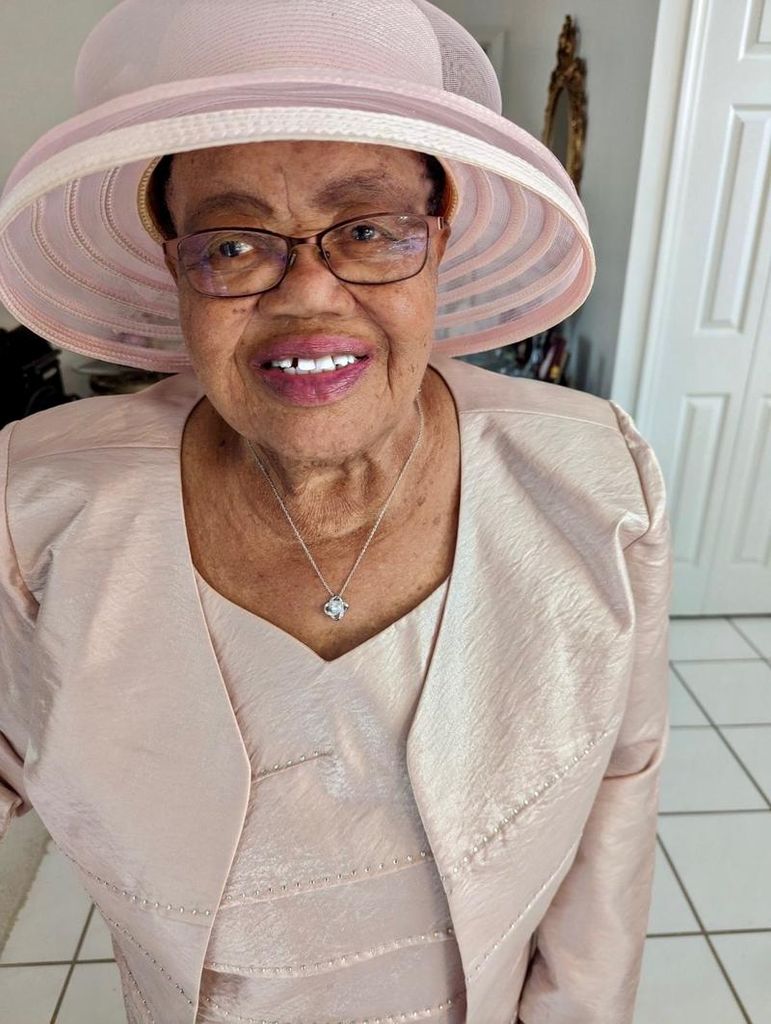 Loria Lee Dunlap Profile Photo