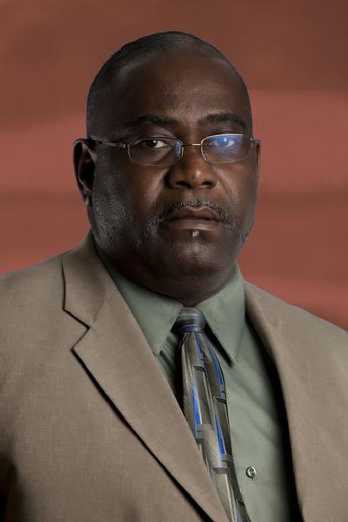 Roynal "Ronnie" Edward Lewis