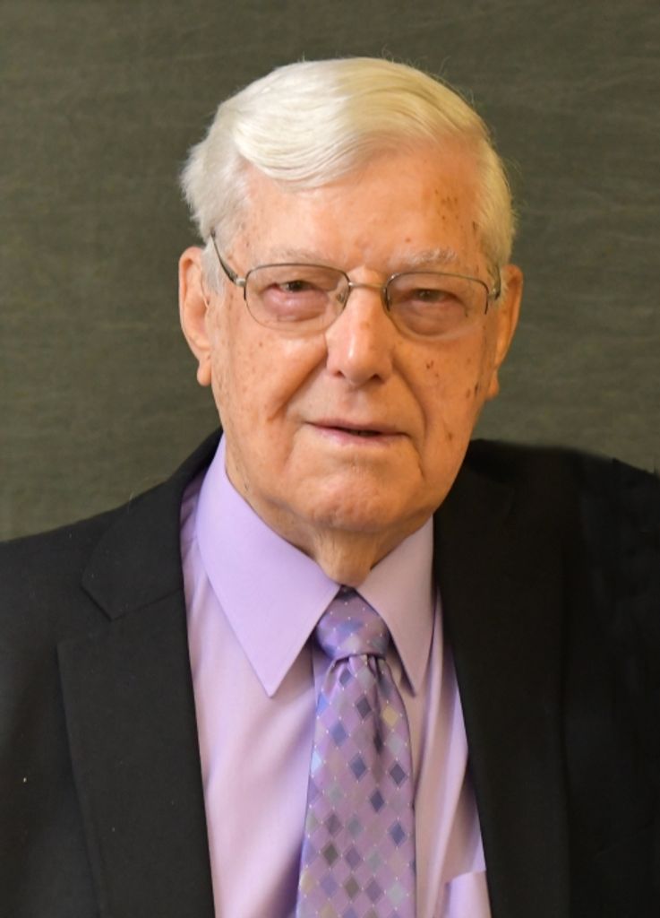 Lloyd Hanson