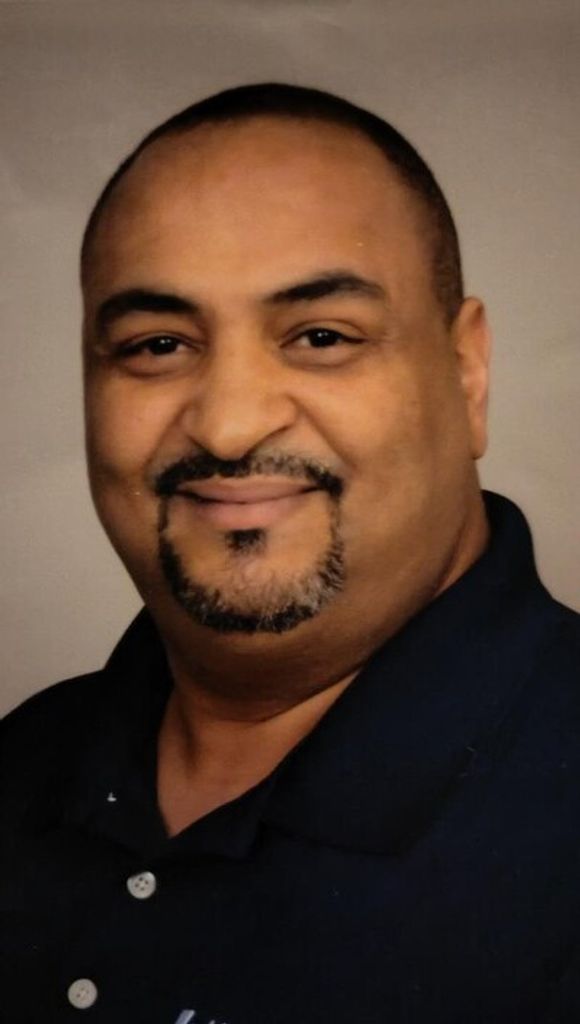 Ricardo Salinas Profile Photo