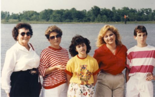 Linda Louise Blackmon photo gallery thumbnail 4 of 35