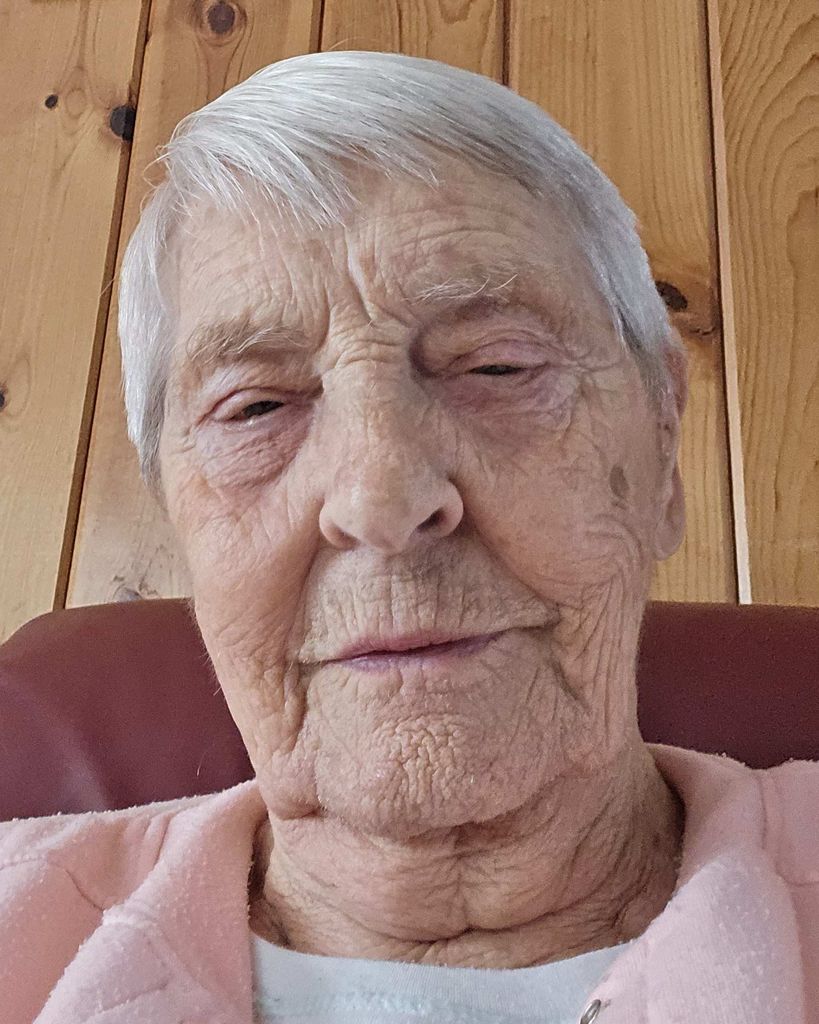 Helen J. Holen Profile Photo
