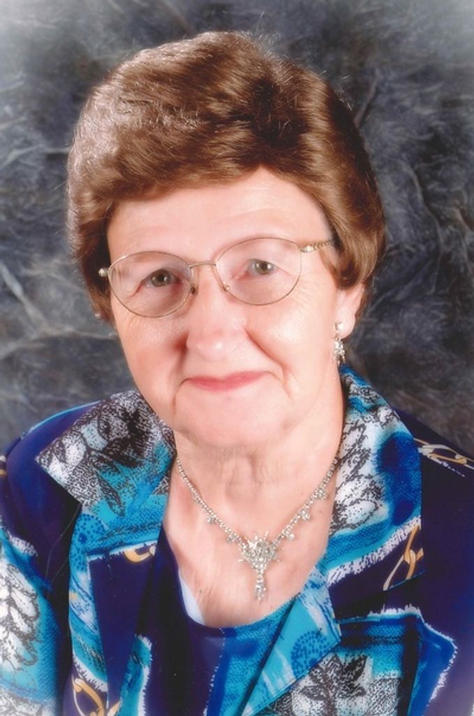 Loraine Hunt May