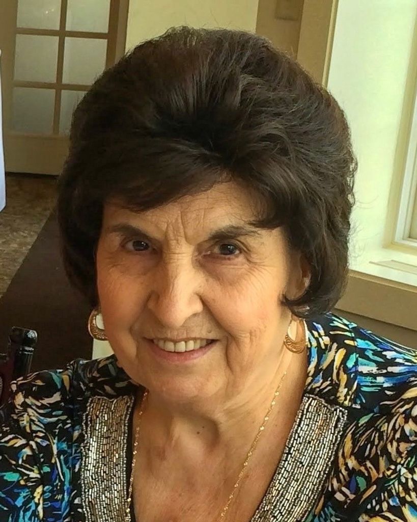 Vassiliki "Betty" Raptis Profile Photo