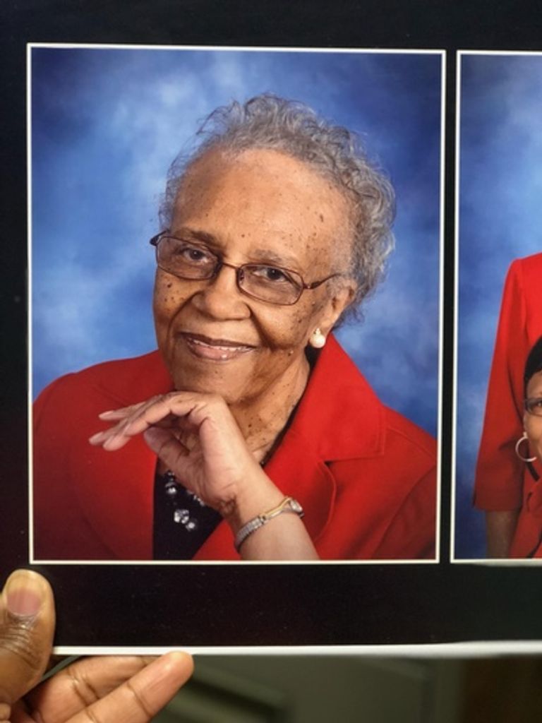 Earline Daniels Bradley