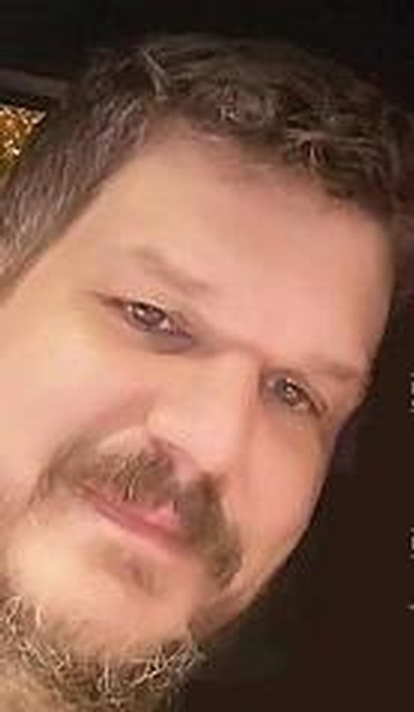 Robert James Kelly Profile Photo