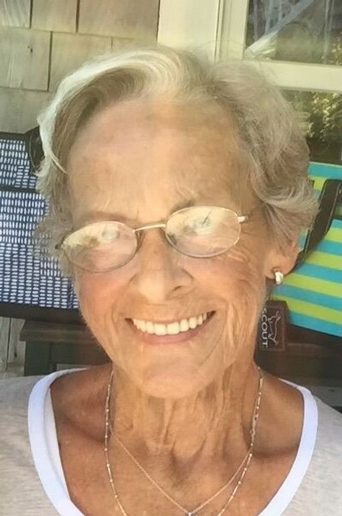 Maureen Hutcheons Profile Photo