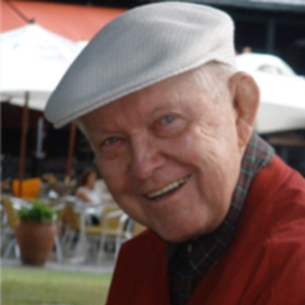 Murray Dwight Houske
