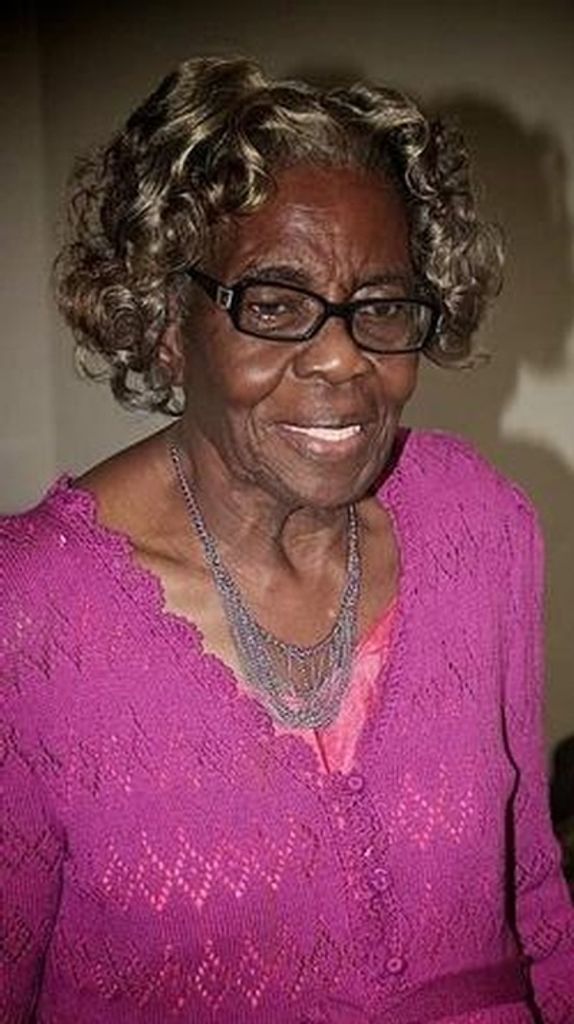 Nadine Bell Potter Profile Photo
