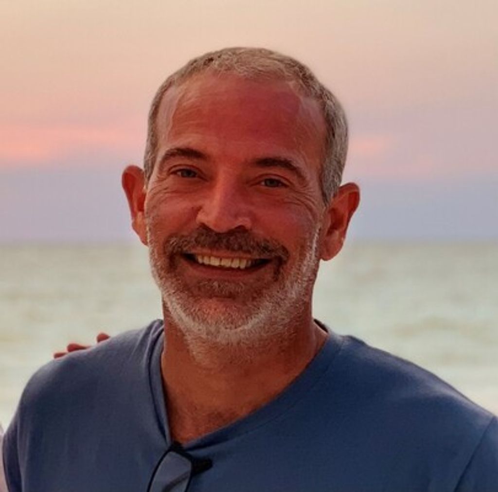 Trevor R. Hoy Profile Photo