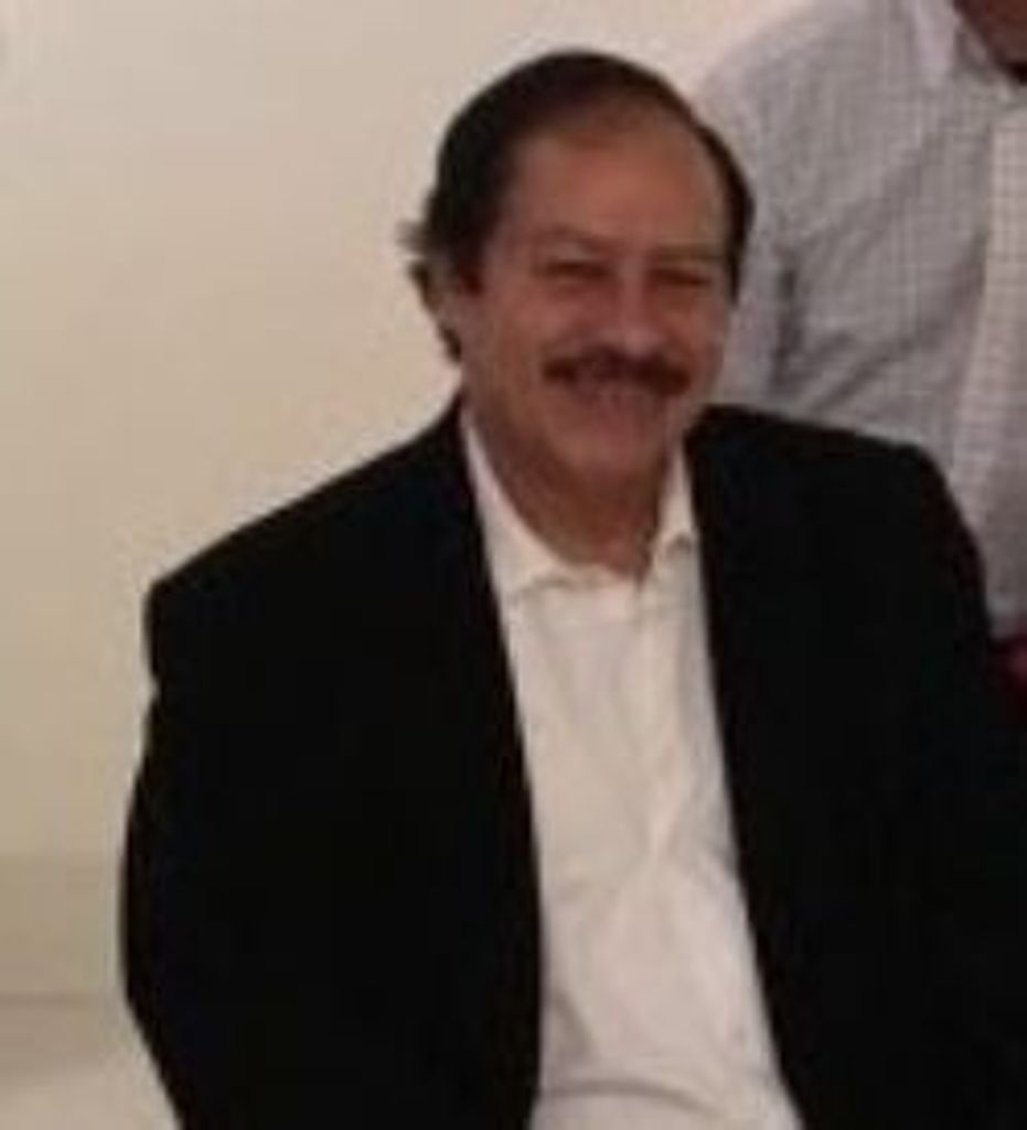 Arturo Calderon Profile Photo