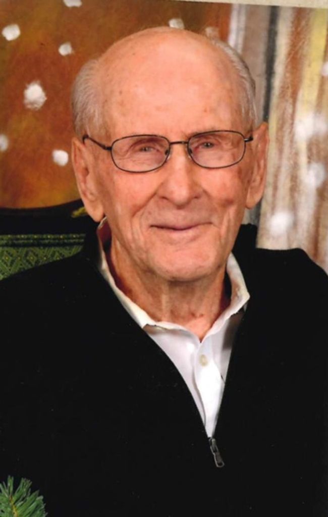 Leon Goebel Profile Photo