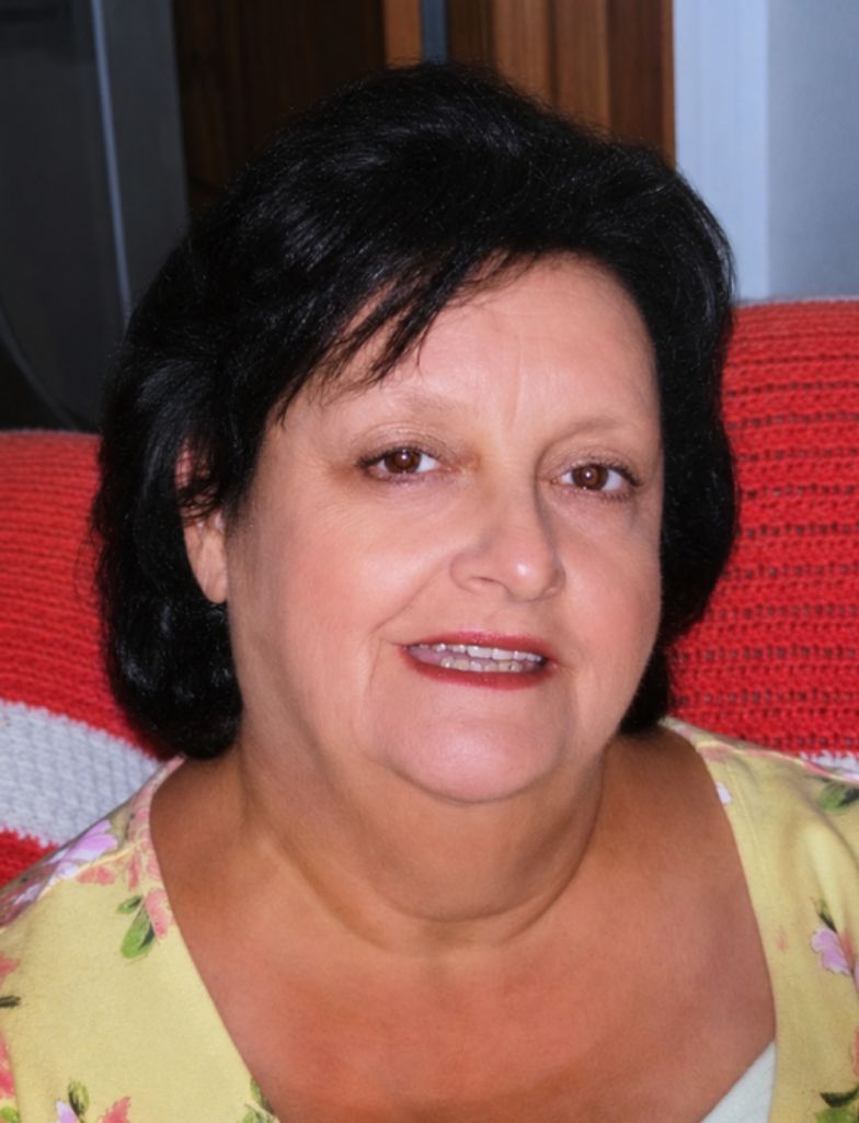 Carolyn Grace (Muns)  Carrier Profile Photo