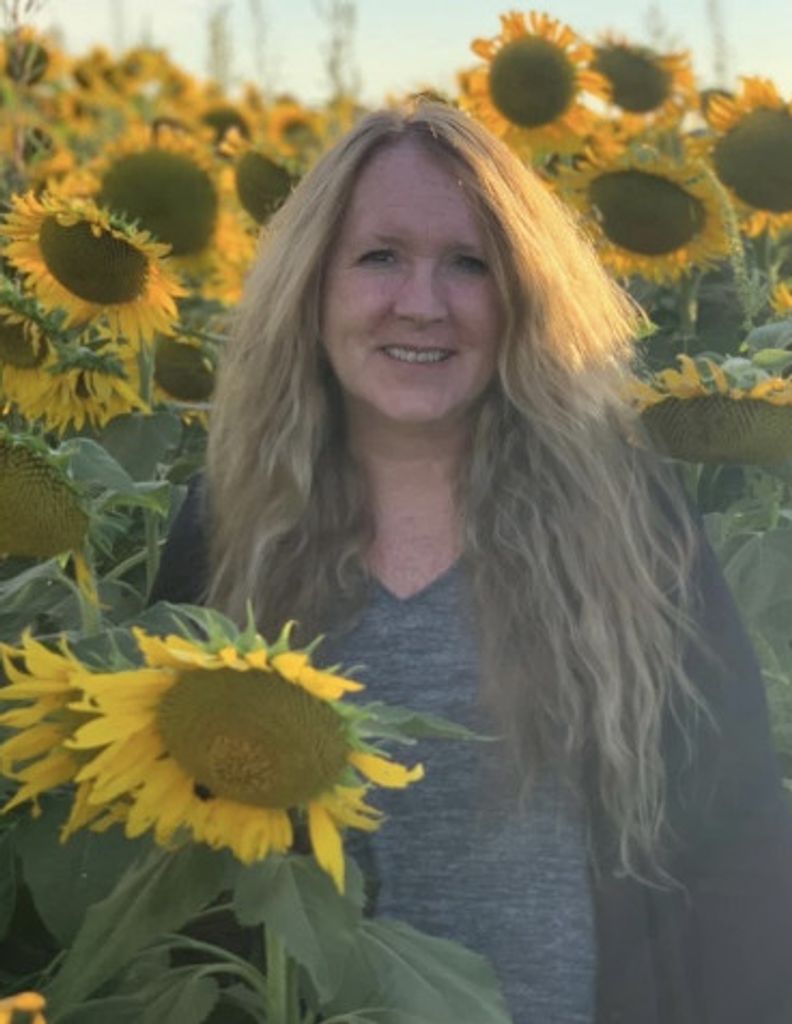 Michelle Dawn Henze Profile Photo
