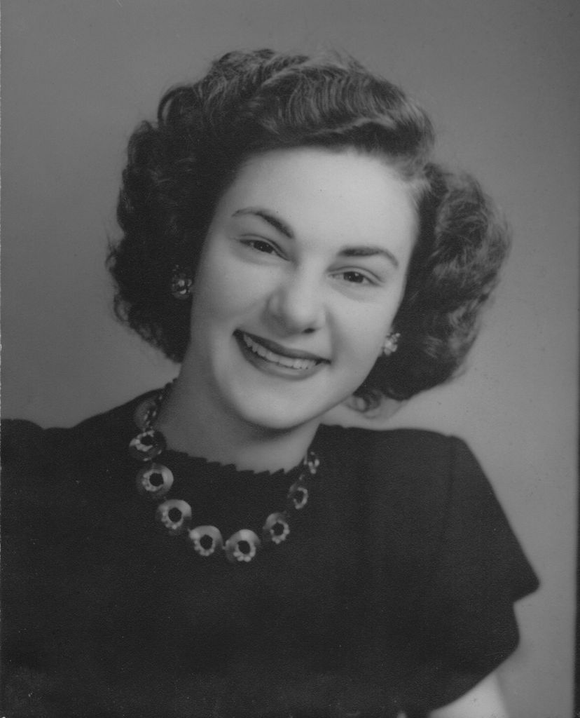 Therese Kuhn Russell Profile Photo