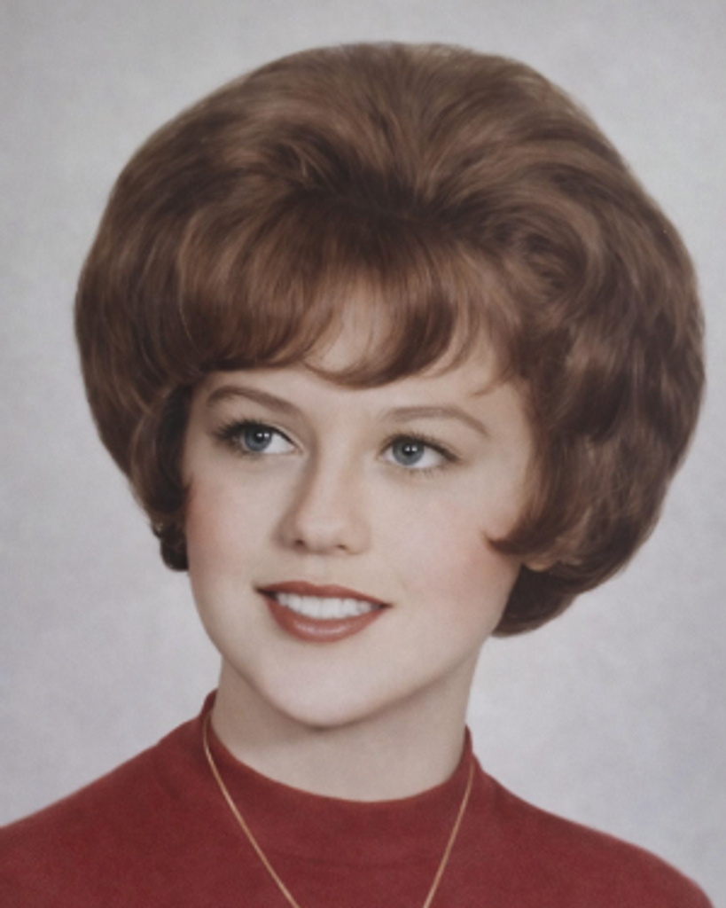 Elizabeth Antalosky Profile Photo