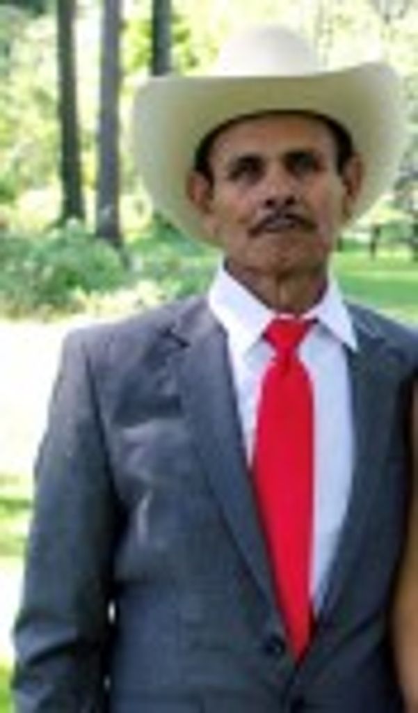 Luis Cisneros